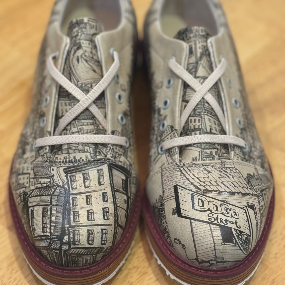 Dogo Oxfords new never worn